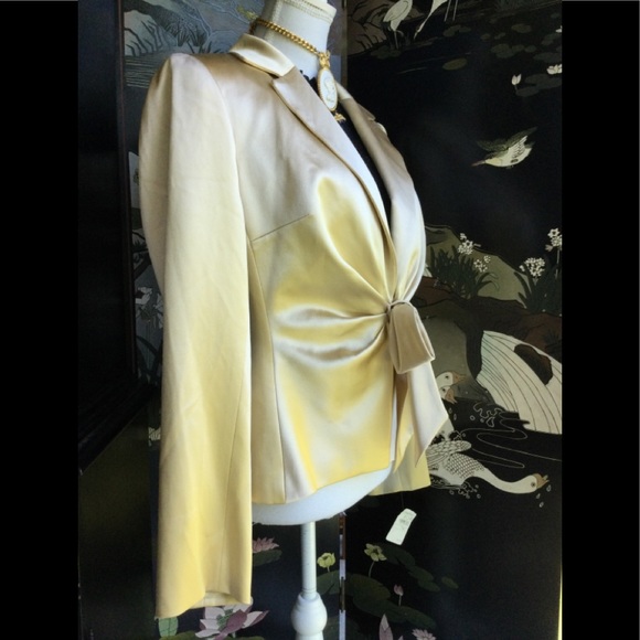 Rich Gold Silk Kay Unger Evening Jacket - Picture 11 of 14